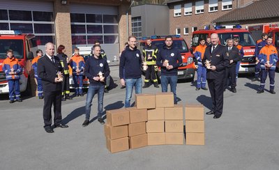 Knoten-Jupps für den Feuerwehrnachwuchs
