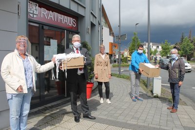 Industrie-Näherei fertigt Alltagsmasken für Delbrücker Schulen