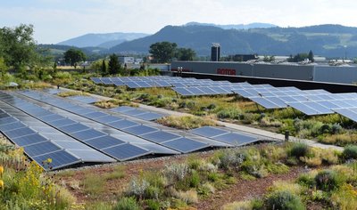 Solaranlagen Kombination mit Gründächern