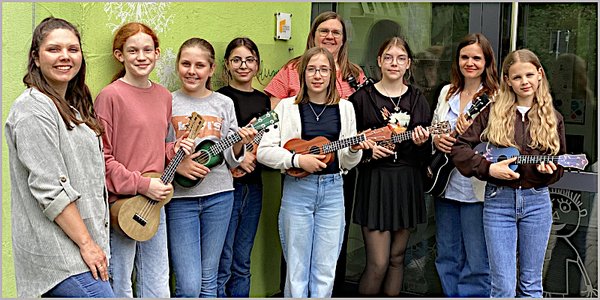 Ukulele-AG begeisterte in der Pusteblume