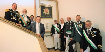 Alte Kreisstandarte an neuem Platz