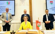 Ministerin Ina Scharrenbach zu Gast