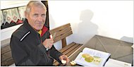 Klaus bestimmt unbekannte Apfelsorten