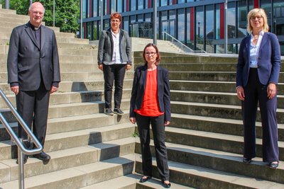 Betroffenen einen Platz in der Geschichte geben Betroffenen einen Platz in der Geschichte geben