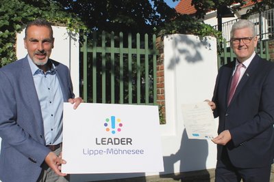 Matthias Lürbke (links) und Bürgermeister Peitz Matthias Lürbke (links) und Bürgermeister Peitz