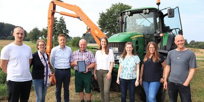 Gewässertätigkeiten per Fingertipp erfassen Gewässertätigkeiten per Fingertipp erfassen