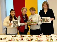 Aktion Lebkuchenhäuser basteln im Rathaus