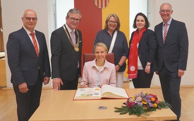 Gesa Langenberg als Festrednerin Gesa Langenberg als Festrednerin