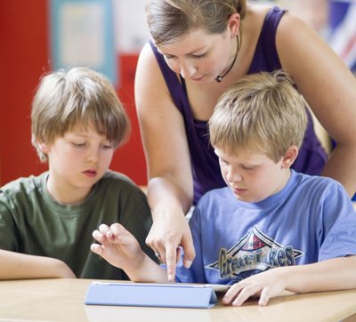 Corona löst Boom bei digitalen Schulmedien aus Corona löst Boom bei digitalen Schulmedien aus