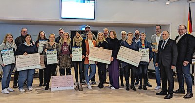 Mit Preis für Umwelt- und Klimaschutz geehrt Mit Preis für Umwelt- und Klimaschutz geehrt