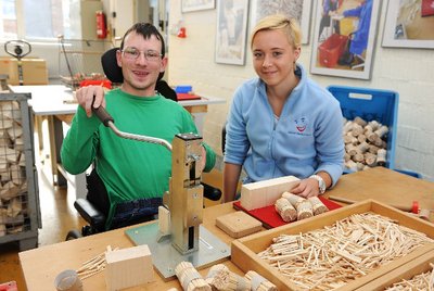 Arbeitslosigkeit deutlich gesunken Arbeitslosigkeit deutlich gesunken