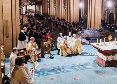 Zeit ist ein kostbares Geschenk Zeit ist ein kostbares Geschenk