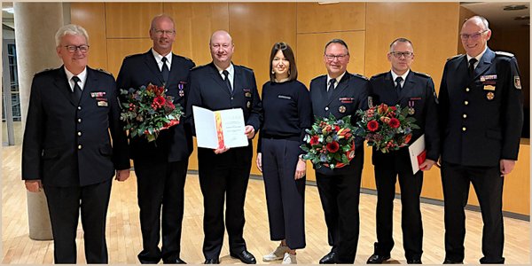 Mit Feuerwehr-Ehrenkreuz in Gold geehrt