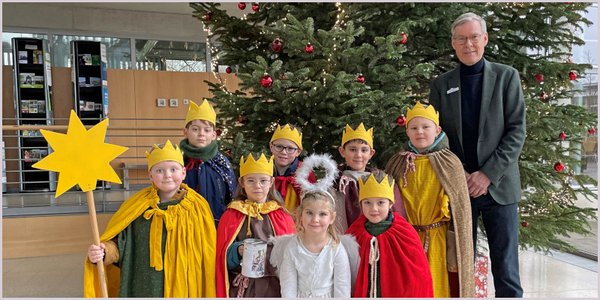 Sternsinger besuchen Landrat Adenauer