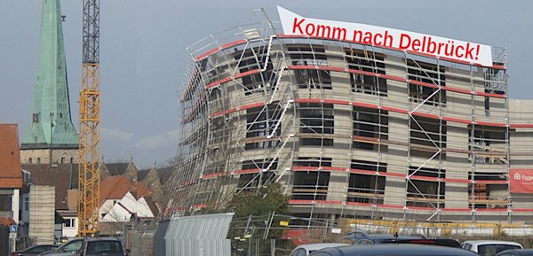 Neues Rathaus jetzt mit schiefer Optik