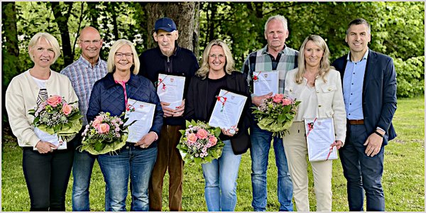 Stadt Büren ehrte Jubilare der Verwaltung