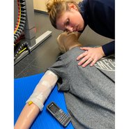 Reanimationsübung: helfen per Telefon Reanimationsübung: helfen per Telefon