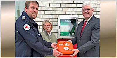 Defibrillator am Delbrücker Rathaus