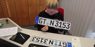 Fahrzeug von Zuhause abmelden