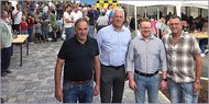Wiedereröffnung der Dorfstraße in Weine gefeiert Wiedereröffnung der Dorfstraße in Weine gefeiert