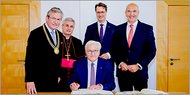 Steinmeier und Wüst im Goldenen Buch verewigt