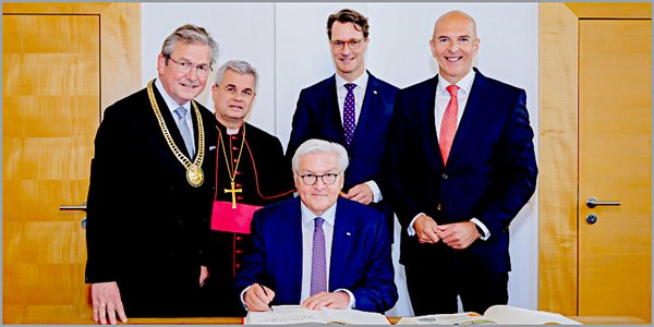 Steinmeier und Wüst im Goldenen Buch verewigt