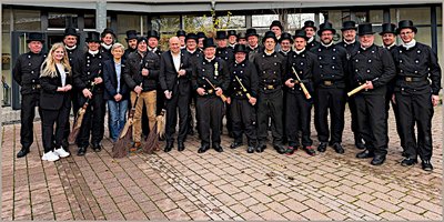 Schonsteinfeger wünschen Glück zum neuen Jahr