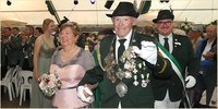 Bombenstimmung im Westenholzer Festzelt