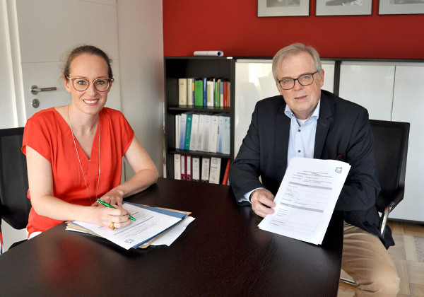 Kreisdirektor Klaus Schumacher und Kulturmanagerin Julia Siebeck