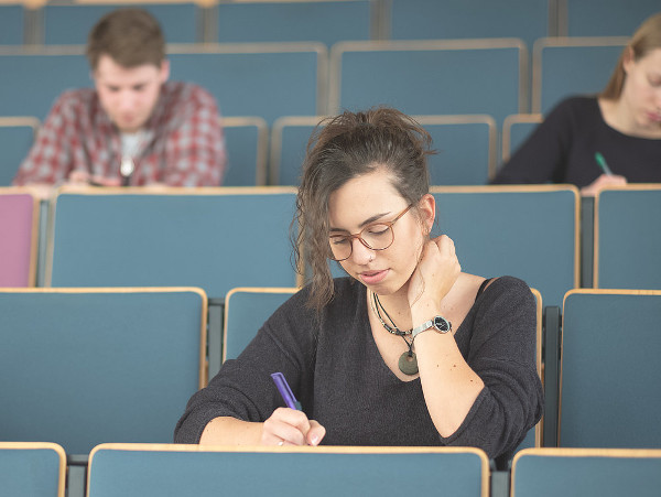 Wintersemester überwiegend im Präsenzbetrieb