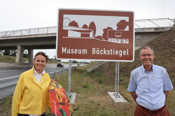 Museum Böckstiegel: Hinweisschilder an der A33