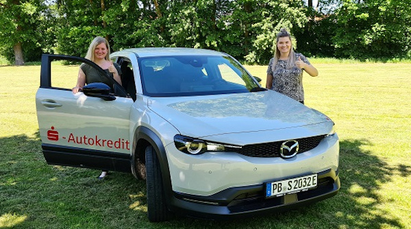 Jetzt mit dem E-Auto unterwegs Jetzt mit dem E-Auto unterwegs