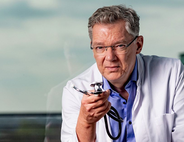 Vortragsreihe: Überlebenskünstler Mensch Vortragsreihe: Überlebenskünstler Mensch
