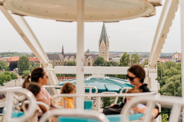 Jetzt für Paderborner Volksfeste 2022 bewerben