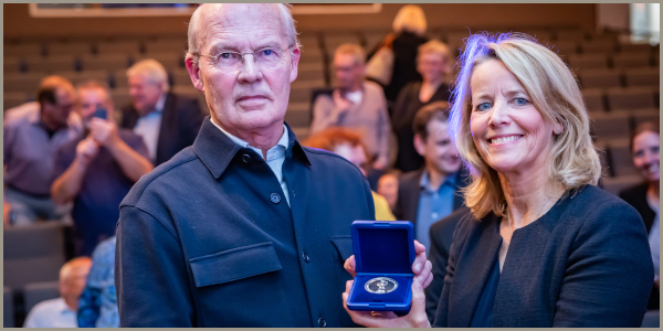 Martin Enderle mit Leineweber-Medaille geehrt