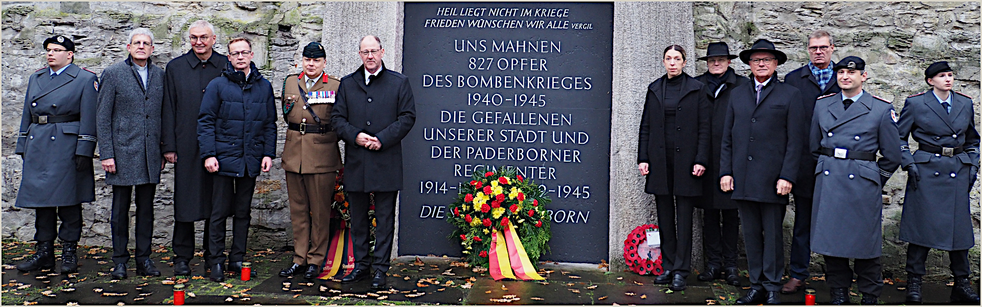 Gedenken vor dem Mahnmal am Busdorfwall Gedenken vor dem Mahnmal am Busdorfwall